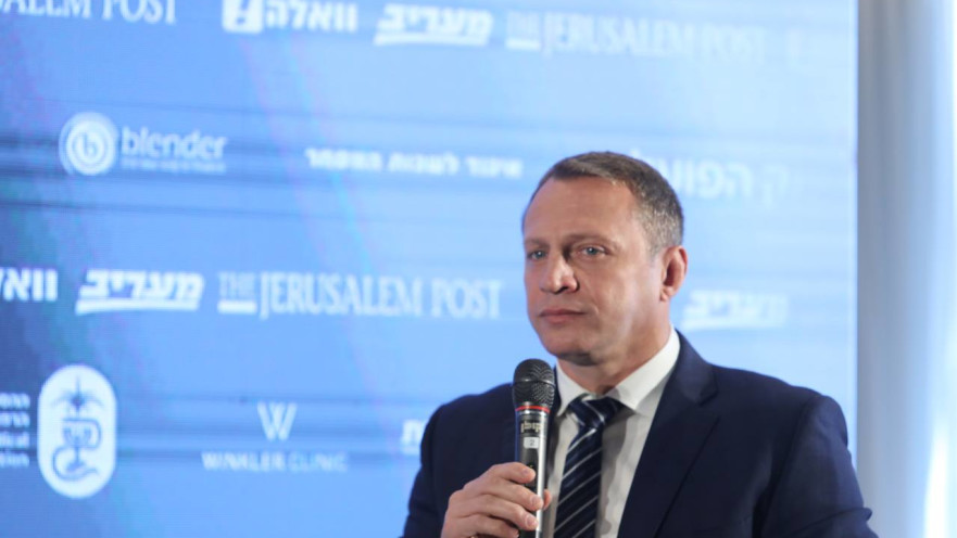 יואל רזבוזוב בפסגת העסקים של קבוצת הג'רוזלם פוסט