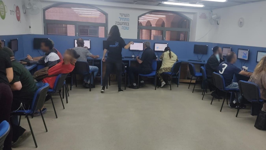 הדרכות מחשב לדרי רחוב בירושלים