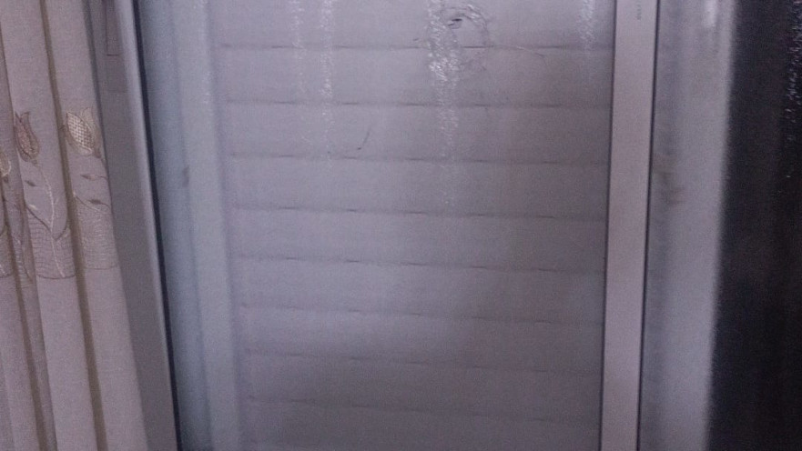 הקליע שפגע בחלון הבית ברמלה