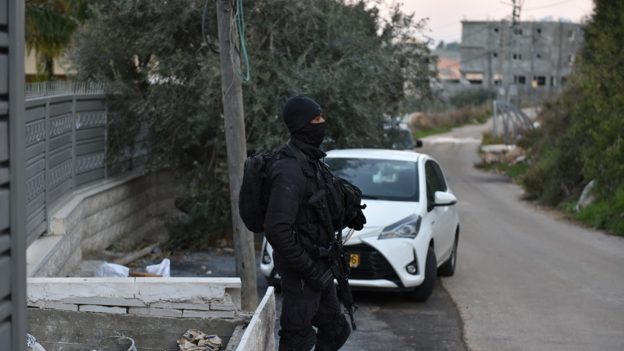 מעצר חשודים בסחיטה ואיומים