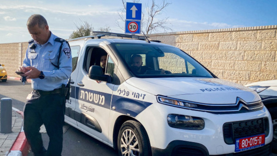 ניידת משטרה 