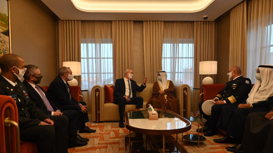 בני גנץ בבחריין