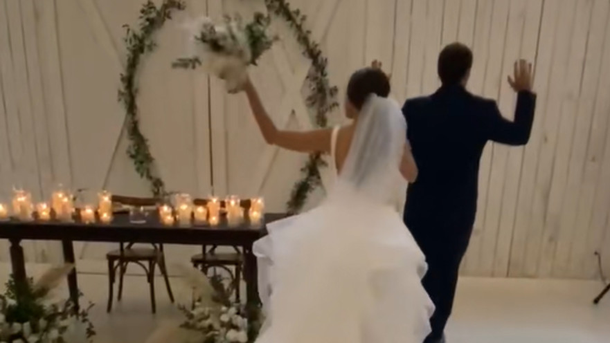 סרטון החתונה הזה נצפה למעלה ממיליון וחצי פעמים