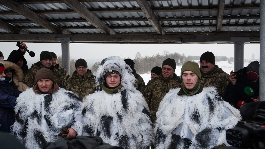 חיילים מצבא אוקראינה בגבול עם רוסיה