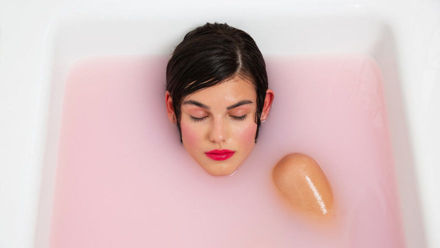 תתחילו במקלחת מפנקת. סדרת SUNDAY RAIN מבית סופר-פארם