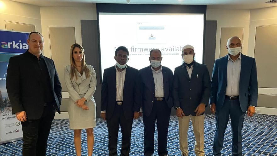 עו''ד כרמית שחיבר, עו''ד בנימין גרוסמן והמרצים המקומיים בדובאי