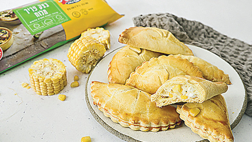 בורקיטס במילוי תירס וגבינות