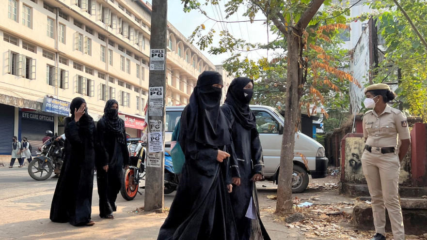 סטודנטיות עם חיג'אב בהודו