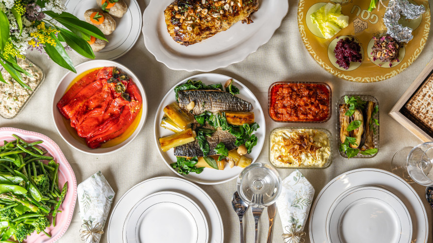 THE LUX ארוחת חג