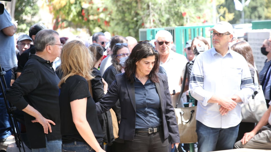 הלוויתו של אלכס גלעדי