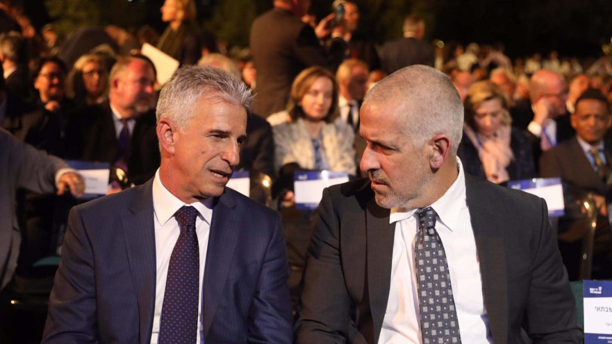 ראש המוסד דודי ברנע, וראש השב"כ רונן בר