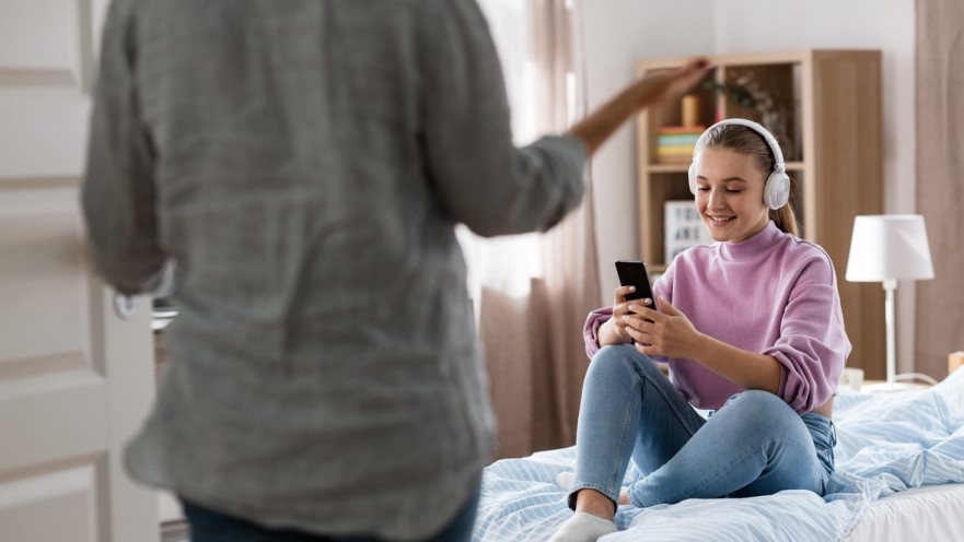 נערה מתבגרת