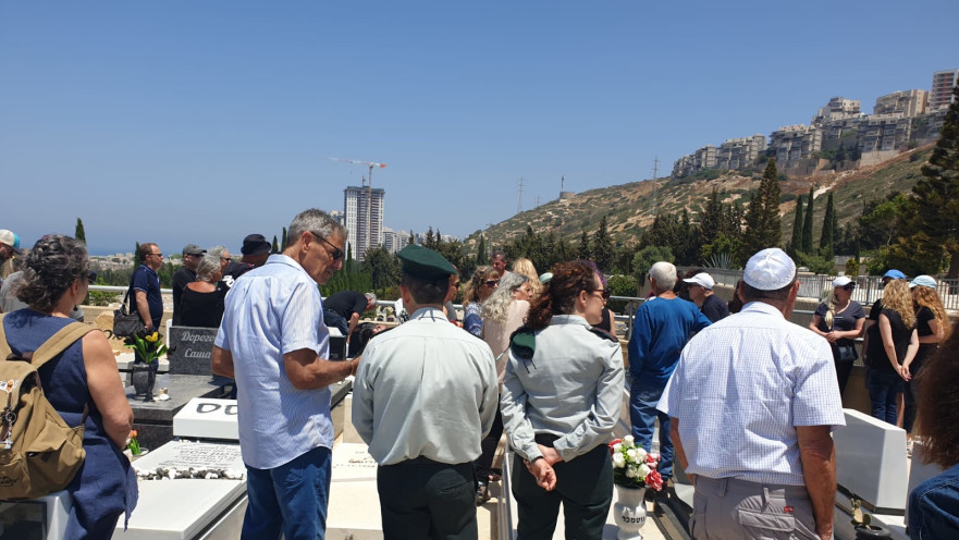 אזכרת שנה למותו של קצין אמ"ן שמת בכלא