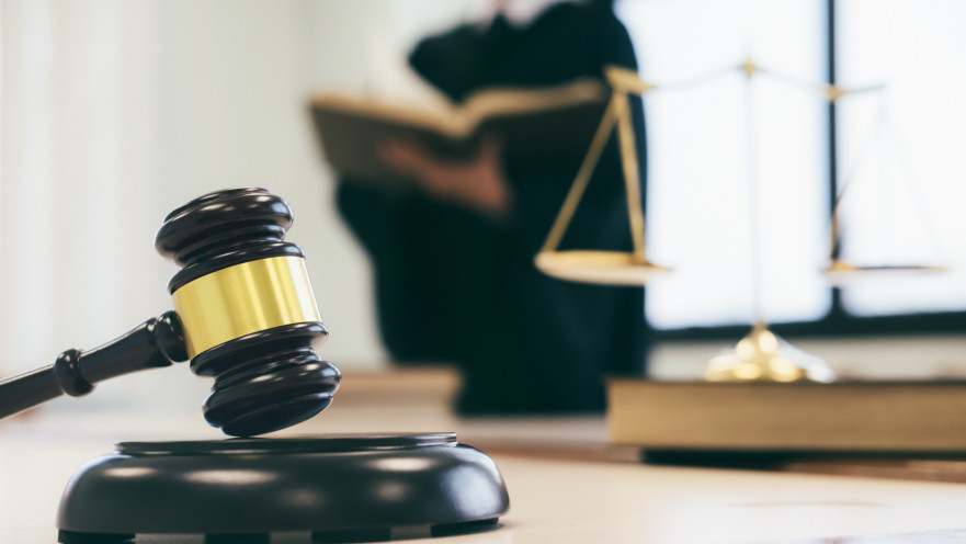 היזם יפצה בעלי דירה מגבעתיים על כך שמכר להם חניה לא תקנית?