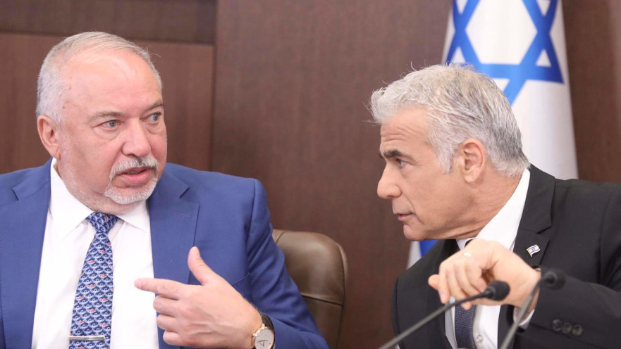 יאיר לפיד, אביגדור ליברמן