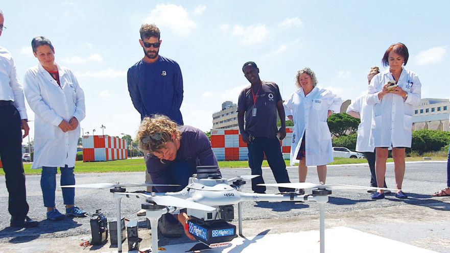 שינוע בדיקות מעבדה ברחפנים