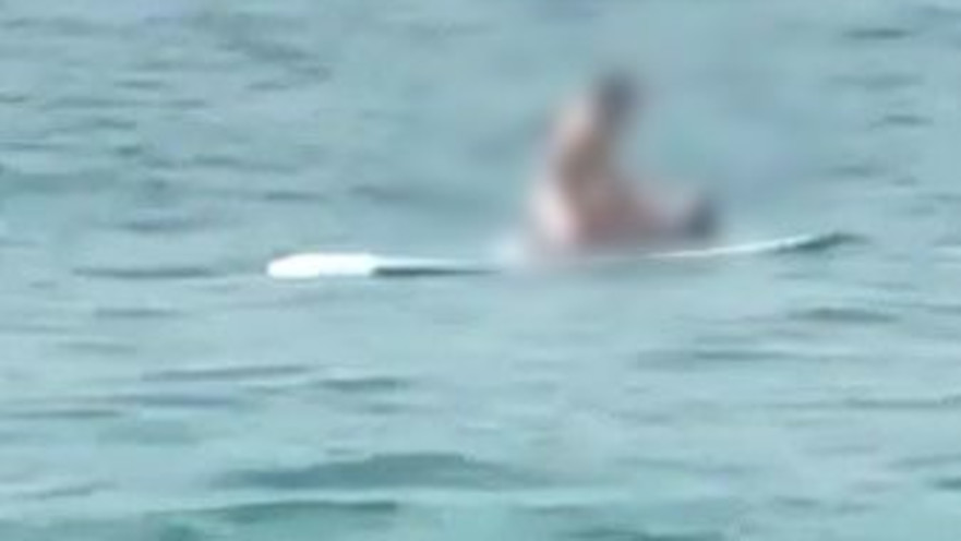 קיימו יחסי מין לאור יום במרחק של כמה מטרים מחוף הים