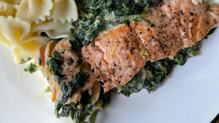 סלמון ברוטב שמנת ותרד