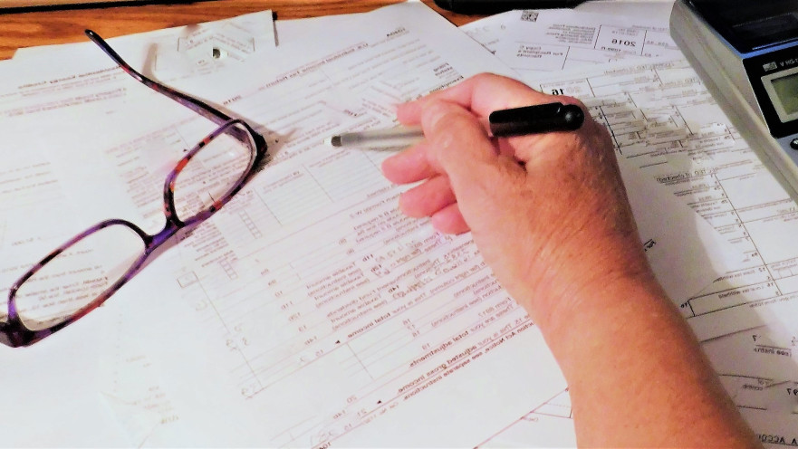 עו"ד נאוה הנס – כוכבים, מיסים ומה שביניהם