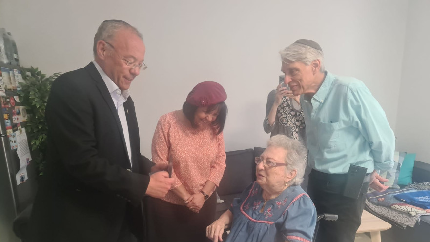 ג'ודי ניימן, עלתה לאחרונה מארה"ב