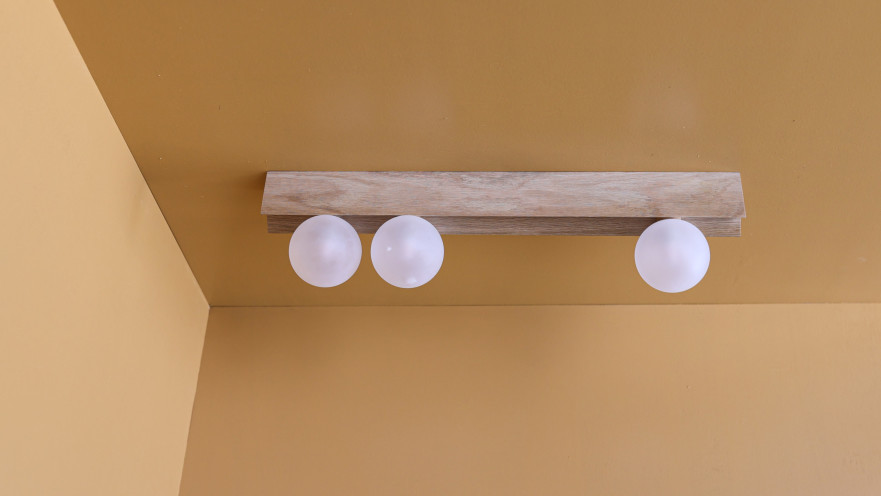 גוף תאורה Triangle long של המעצב אסף וינברום