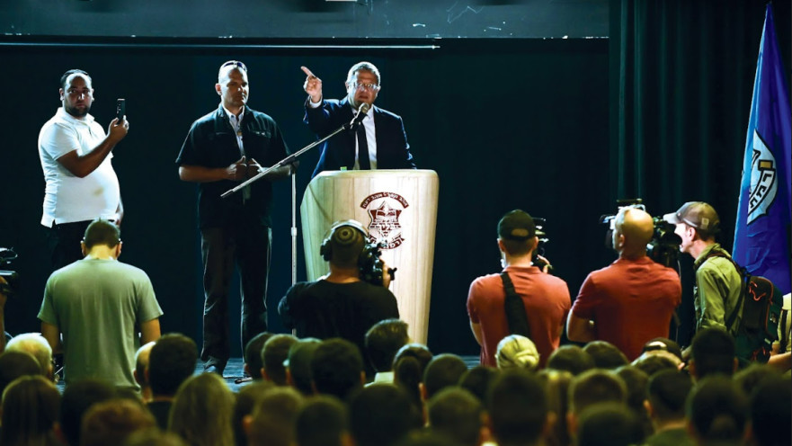 חבר הכנסת איתמר בן גביר בתיכון בליך