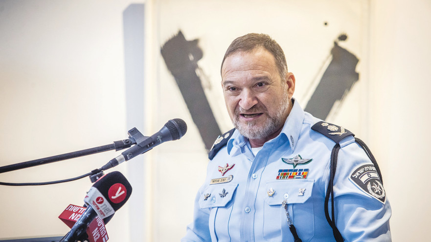 המפכ"ל קובי שבתאי 