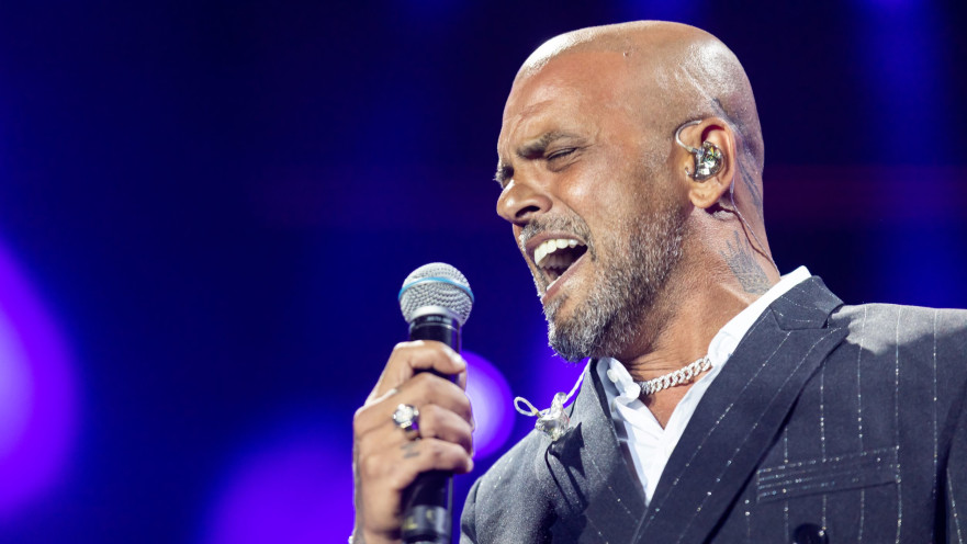 אייל גולן בהופעה