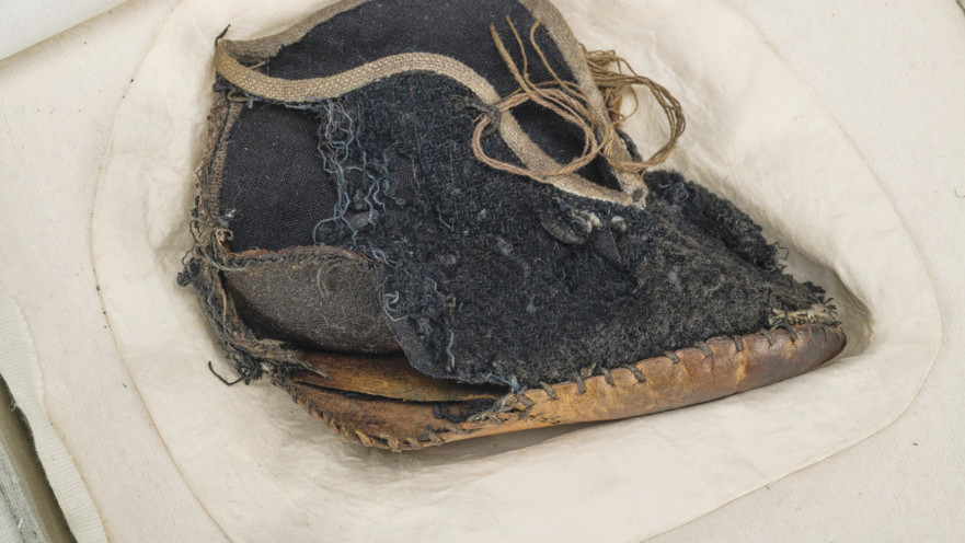 שחזור הנעליים במצעד החיים