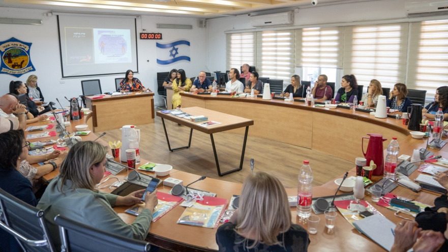 ישיבת הוועדה לשוויון מגדרי. בשאיפה להתחיל את הפעילות כבר בגיל הגן