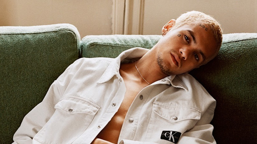 ז'קט ג'ינס, CK. מחיר: 509 שקלים. להשיג בחנויות הדגל