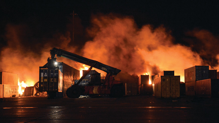 מתקפת טילים ישראלית באיזור אחסון מכולות בסוריה