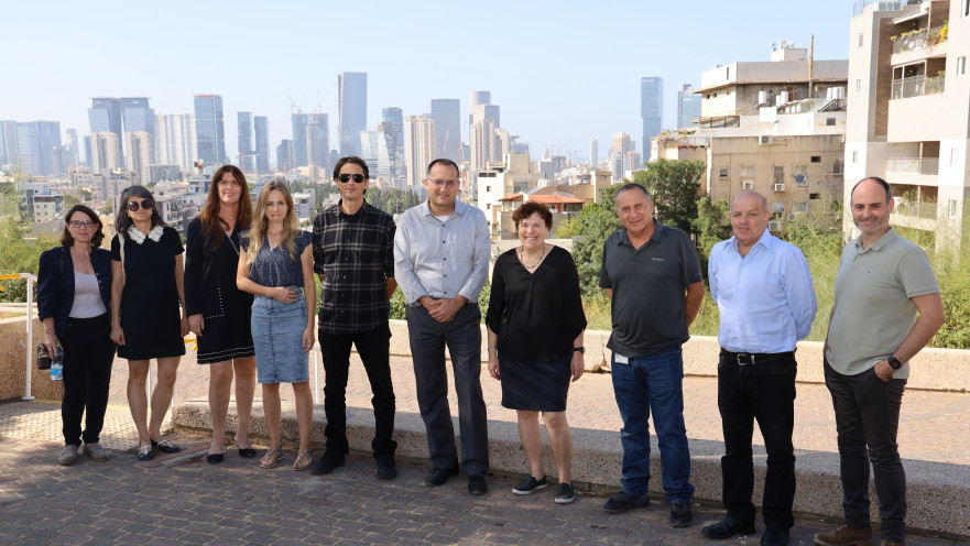 פנטון, קוניק ובכירי משרד הפנים והעירייה. "ביקור חשוב ופורה"