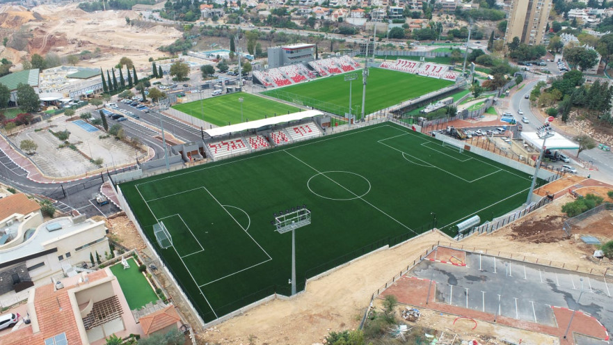 האצטדיון בנוף הגליל