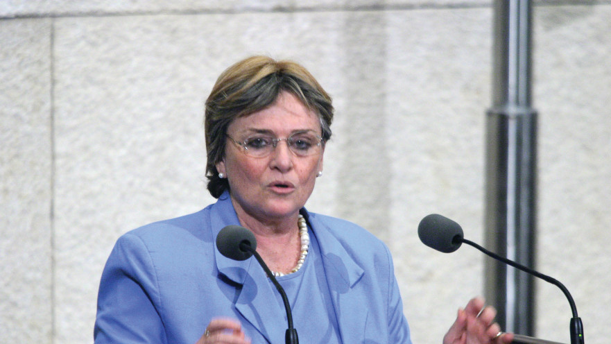 גילה פינקלשטיין על דוכן המליאה