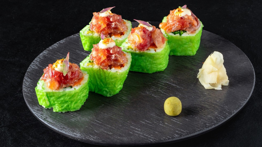 ‏‏Mix Futomaki במסעדת מינה טומיי