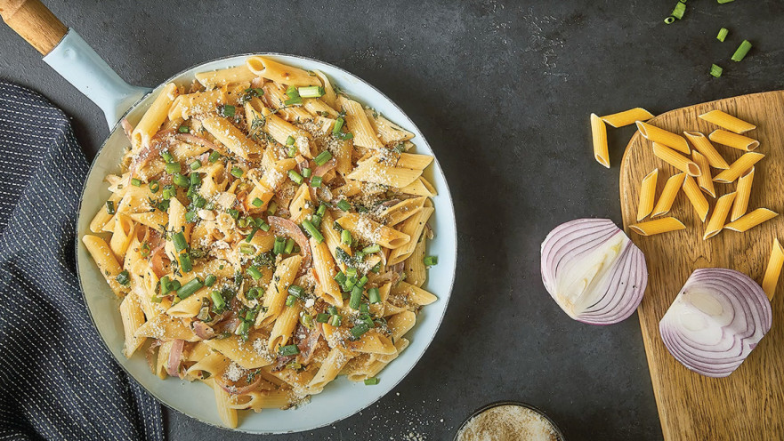 פסטת שמנת ובצלים