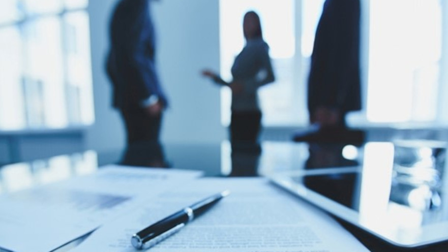 דיני חוזים וחברות. דרוש פתרון משפטי.