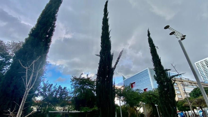 מזג אוויר מעונן בתל אביב