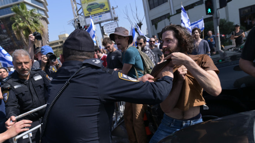 עימותים בין המשטרה והמפגינים נגד הרפורמה בתל אביב