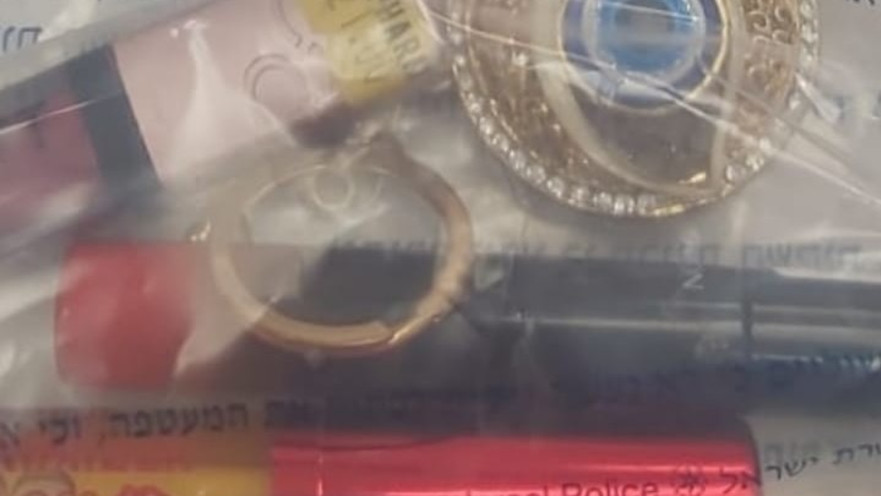 החפצים שנגנבו מהרכב