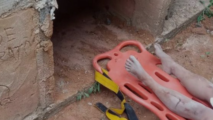 בת 36 אותרה בחיים בתוך קבר