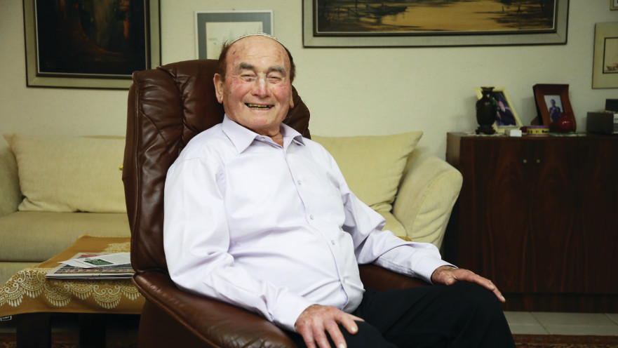 דוגו אוכל פלאפל