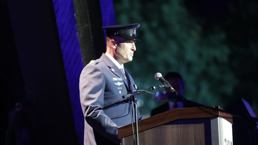 תומר בר בטקס יום השואה