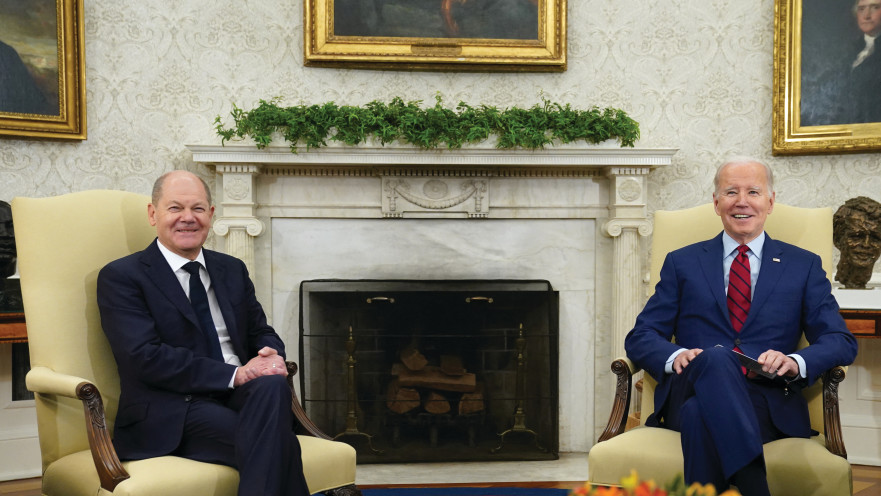 ג'ו ביידן ואולף שולץ