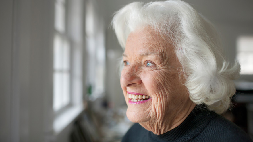 אף פעם לא מאוחר, אישה מבוגרת, אילוסטרציה