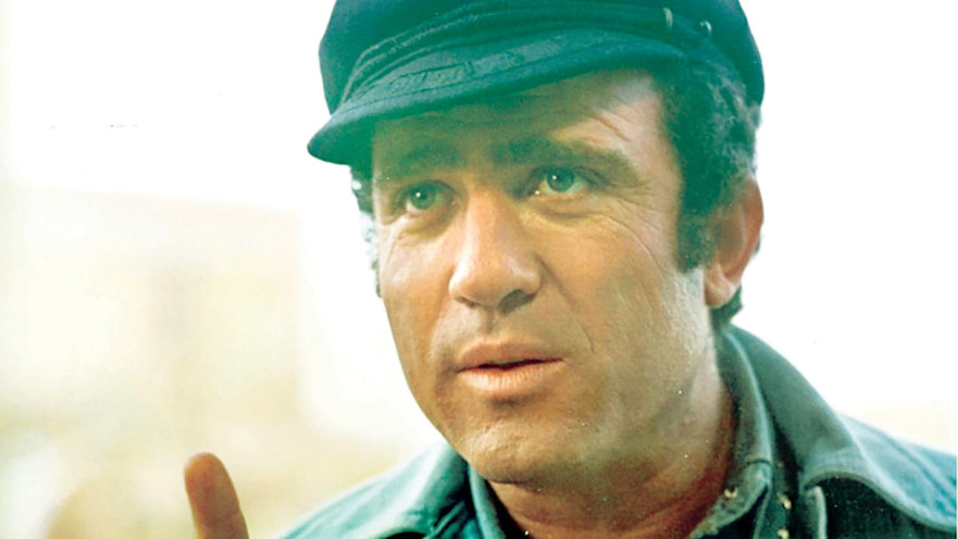 יהורם גאון בתפקיד קזבלן