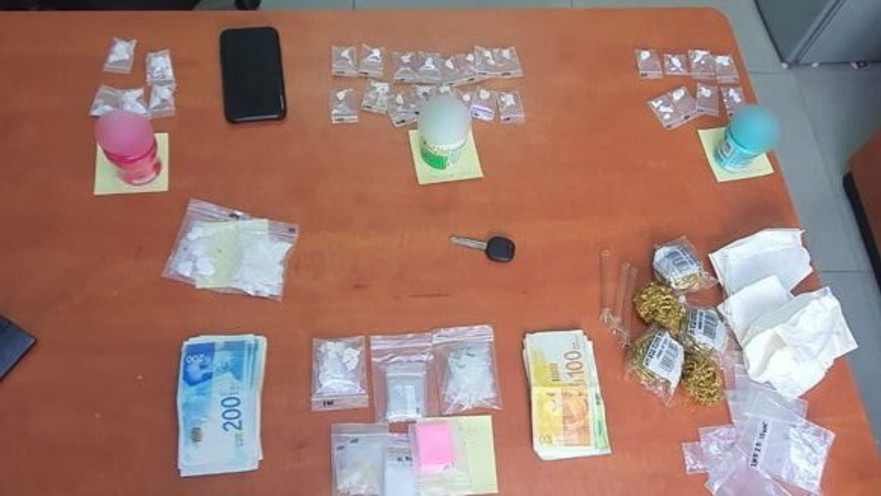 סמים ומסטיקים