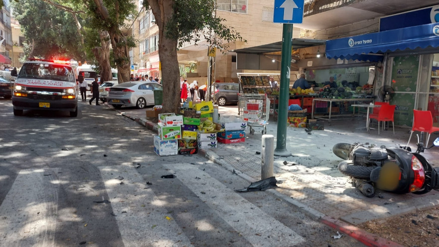 זירת פיצוץ האופנוע ברחוב רש"י. "באורח נס, האירוע הזה לא הסתיים בהרוגים"