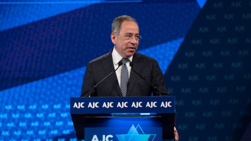 טום ניידס בטקס ה-AJC